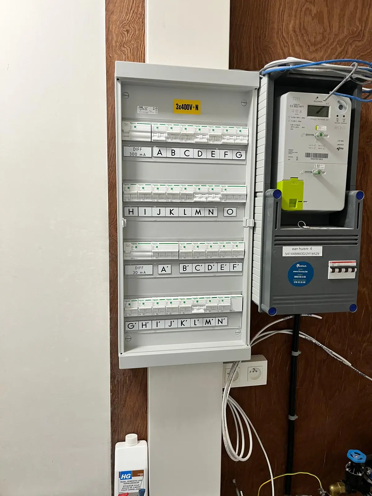 Nieuwbouw elektriciteit en zekeringkast professioneel geïnstalleerd door LLT